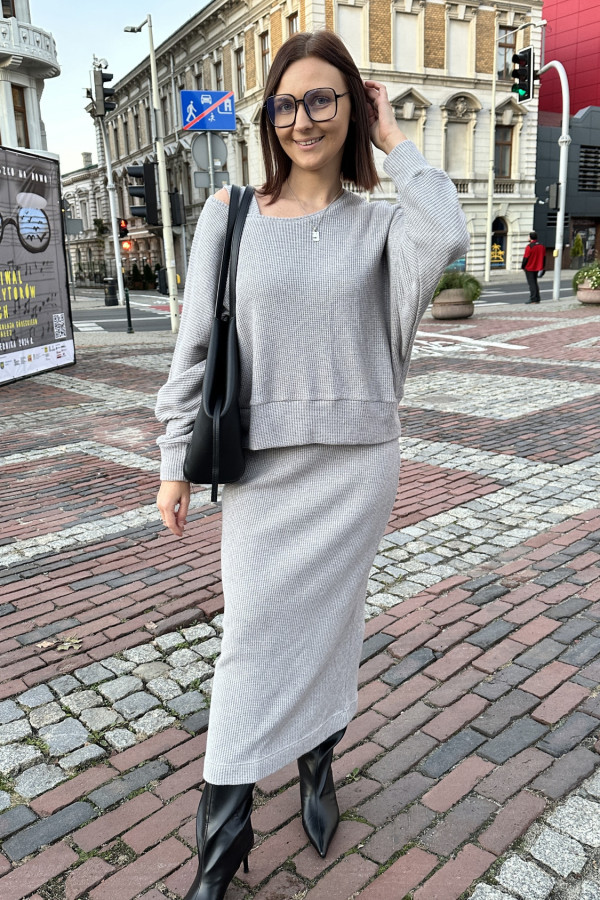 KOMPLET DZIANINOWY SZARY