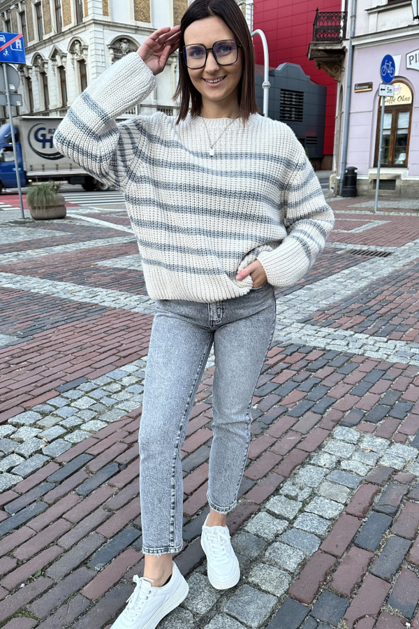 SWETER CAROLINE SZARE PASKI 1