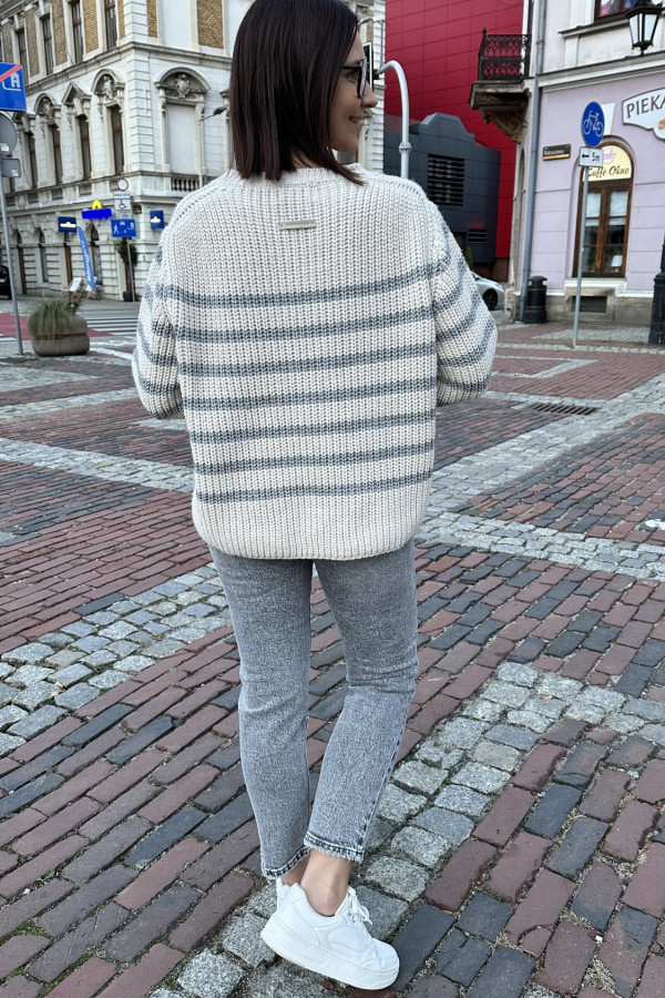 SWETER CAROLINE SZARE PASKI 2